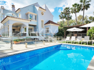 Villa for sale in Marbella - Puerto Banus