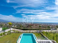 Villa for sale in La Alqueria, Benahavis