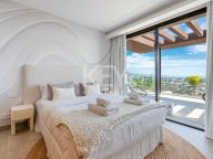 Villa for sale in La Alqueria, Benahavis