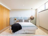Villa for sale in La Alqueria, Benahavis