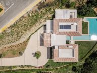 Villa for sale in Benahavis