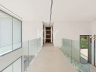 Villa for sale in Benahavis