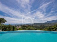 Villa for sale in Benahavis