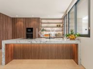 Villa for sale in Benahavis