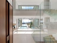 Villa for sale in Benahavis