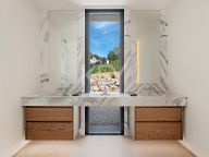 Villa for sale in Benahavis