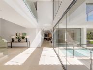 Villa for sale in Benahavis