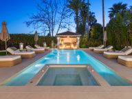 Villa en venta en La Cerquilla, Nueva Andalucia