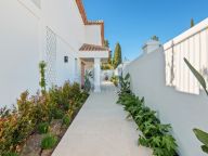 Villa en venta en La Cerquilla, Nueva Andalucia
