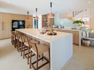 Villa en venta en La Cerquilla, Nueva Andalucia