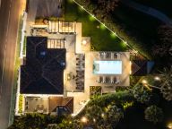 Villa en venta en La Cerquilla, Nueva Andalucia