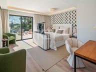 Villa en venta en La Cerquilla, Nueva Andalucia