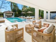 Villa en venta en La Cerquilla, Nueva Andalucia