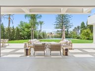 Villa for sale in Los Monteros Playa, Marbella East