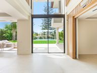 Villa for sale in Los Monteros Playa, Marbella East