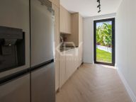 Villa for sale in Estepona East, Estepona