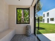 Villa for sale in Estepona East, Estepona