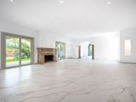 Villa for sale in Los Monteros, Marbella East
