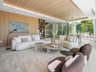 Villa for sale in El Campanario, Estepona