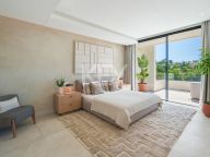 Villa for sale in El Campanario, Estepona