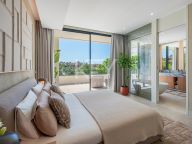 Villa for sale in El Campanario, Estepona