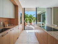 Villa for sale in El Campanario, Estepona