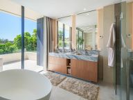 Villa for sale in El Campanario, Estepona