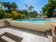 Villa for sale in El Campanario, Estepona