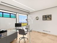 Villa for sale in Los Arqueros, Benahavis