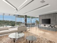 Villa for sale in Los Arqueros, Benahavis