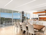 Villa for sale in Los Arqueros, Benahavis