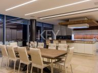 Villa for sale in Los Arqueros, Benahavis