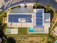 Villa for sale in Los Arqueros, Benahavis