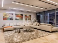 Villa for sale in Los Arqueros, Benahavis