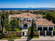 Villa for sale in Los Flamingos, Benahavis