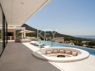 Villa for sale in Monte Mayor, Benahavis