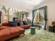 Villa for sale in Nueva Andalucia