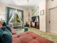 Villa for sale in Nueva Andalucia