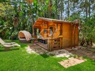 Villa for sale in Nueva Andalucia