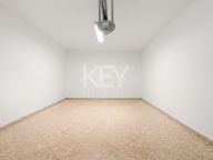 Villa for sale in Nueva Andalucia