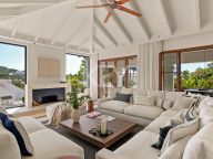 Villa for sale in Nueva Andalucia