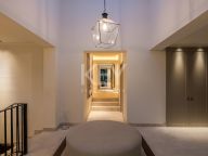 Villa for sale in Nueva Andalucia