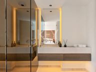 Villa for sale in Nueva Andalucia