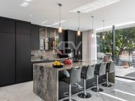 Вилла на продажу в Paraiso Alto, Бенахавис