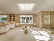 Villa for sale in La Zagaleta, Benahavis