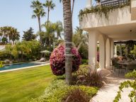 Villa for sale in San Pedro Playa, San Pedro de Alcantara