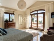 Villa for sale in El Rosario, Marbella East