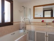 Villa for sale in El Rosario, Marbella East