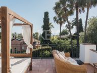 Villa for sale in El Rosario, Marbella East