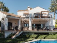 Villa for sale in El Rosario, Marbella East